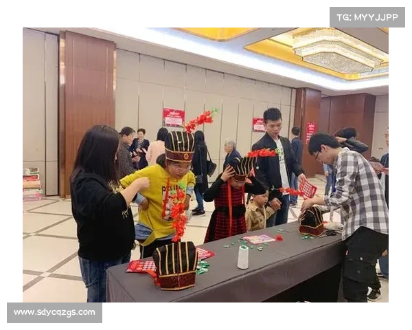 伊萨克·哈贾尔携全家亮相中超开幕式 体验成都火锅文化尽享家庭时光 伊萨克·哈贾尔携全家亮相中超开幕式 体验成都火锅文化尽享家庭时光