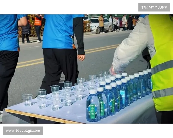东京世锦赛马拉松启动高温预警措施 调整补水站间隔保障运动员安全 东京世锦赛马拉松启动高温预警措施 调整补水站间隔保障运动员安全